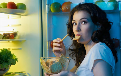 Φάτε αυτή την τροφή με το πρωινό σου και βάλτε «τέλος» στις λιγούρες της ημέρας