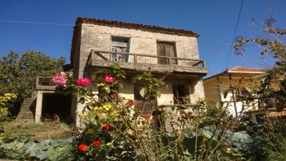 Λ.Μενδώνη: «Να κηρυχθεί μνημείο το σπίτι που γεννήθηκε ο Νίκος Γκάτσος»