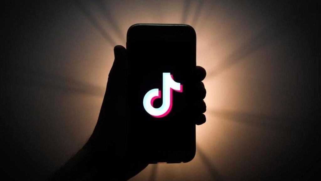Έρχονται αλλαγές στο TikTok – Ποιους λογαριασμούς θα «κλειδώνει»