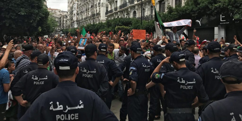 Πέντε άμαχοι νεκροί και τρεις τραυματίες από αυτοσχέδιο εκρηκτικό μηχανισμό στην Αλγερία