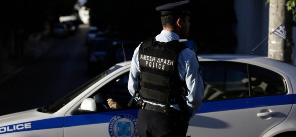 Βόλος: 72χρονος απειλούσε πατέρα και γιο για να μην τους «καρφώσει» στην Εφορία