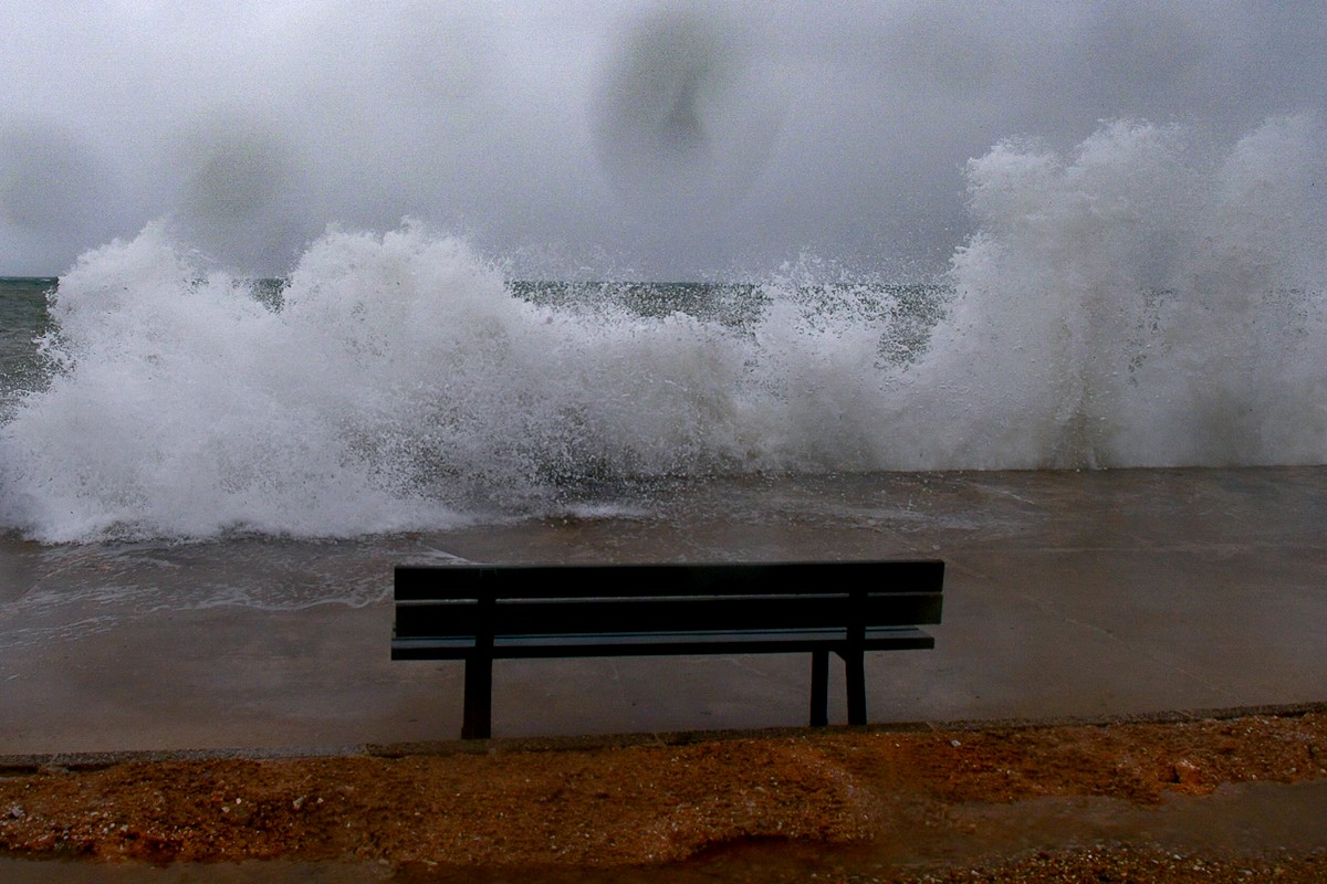 Κακοκαιρία: Δεν έδεσε στο λιμάνι των Οινουσσών το πλοίο της γραμμής – Συνέχισε το δρομολόγιο