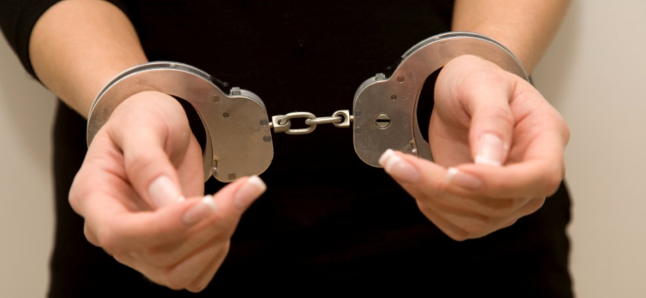 Πειραιάς: Τέσσερις συλλήψεις για διακίνηση ναρκωτικών – Είχαν στην κατοχή τους 33 κιλά κάνναβης (φώτο)
