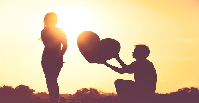 Αυτά τα 3 ζώδια είναι συχνά ανάμεσα σε δύο μεγάλους έρωτες