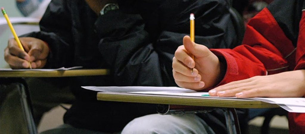 Υπό αυστηρές προϋποθέσεις και με λήψη μέτρων προστασίας η διεξαγωγή εξετάσεων