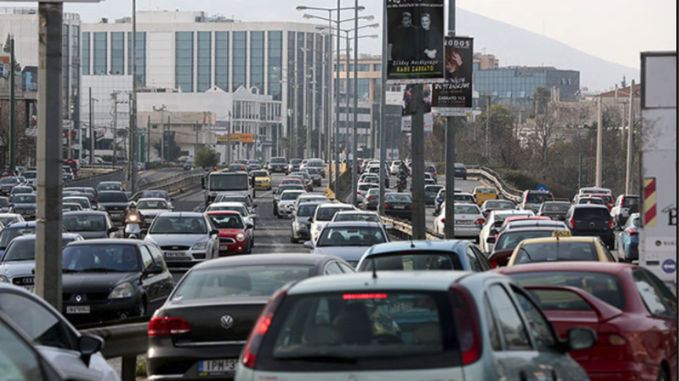 Μποτιλιάρισμα στην Κηφισίας λόγω τροχαίου – Που αλλού εντοπίζονται προβλήματα (φωτο)