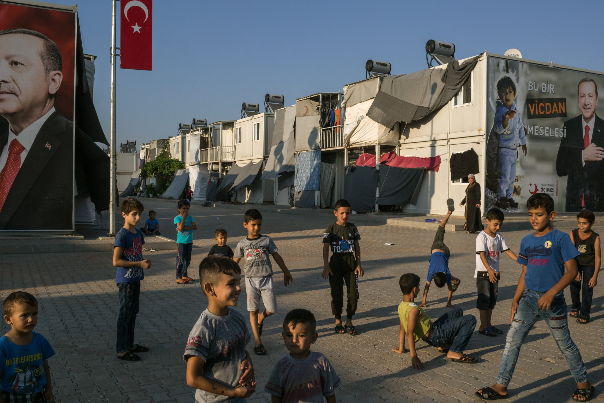 Η Τουρκία απελαύνει 420.000 Σύρους – Τους αναγκάζει να υπογράψουν «οικειοθελή» αποχώρηση