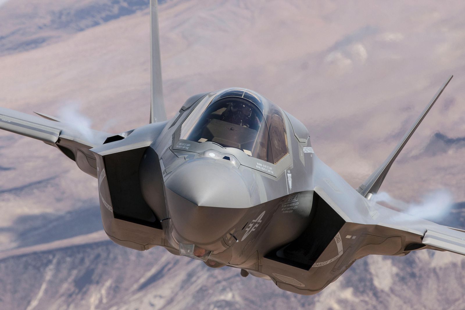 Αποκαλυπτική έκθεση του Πενταγώνου για τα F-35: «Πετάνε αλλά έχουν 800 προβλήματα λογισμικού ακόμα»!