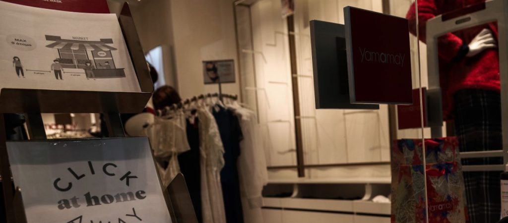 Έτσι ανοίγει το λιανεμπόριο από την Δευτέρα – Τα καταστήματα που θα λειτουργήσουν και οι «προειδοποιήσεις» Χαρδαλιά