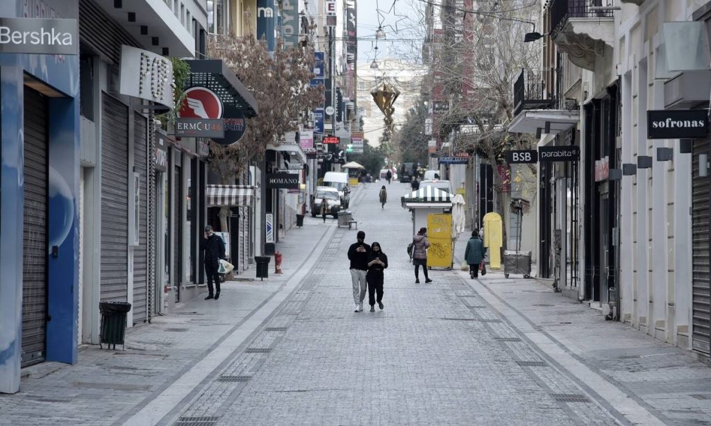 Ξυλοδαρμός 15χρονης στην Ερμού: Η ερωτική αντιζηλία που οδήγησε στο «μαφιόζικο χτύπημα»