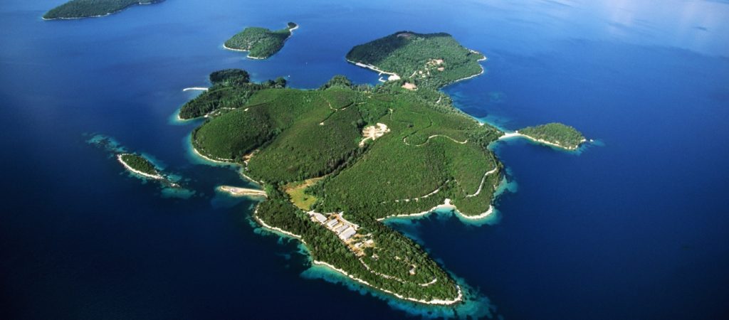 Σημείο αναφοράς στην Μεσόγειο ο Σκορπιός – Θα απευθύνεται σε κροίσους και μεγιστάνες