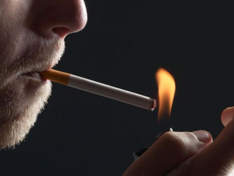 Διαβάστε τι ουσίες περιέχουν μέσα τα τσιγάρα και κόψτε το κάπνισμα «μαχαίρι»