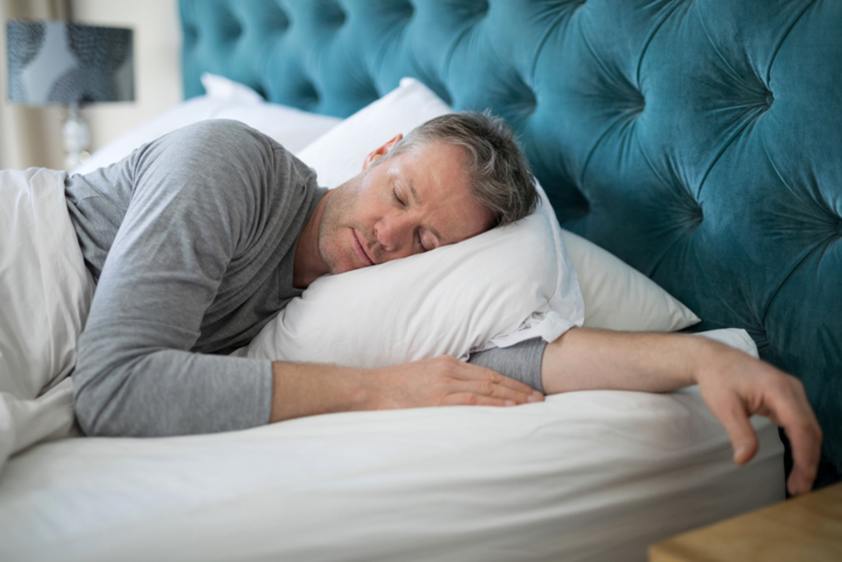 «Μπουκωμένη» μύτη: Δείτε τι πρέπει να κάνετε για να κοιμηθείτε πιο άνετα