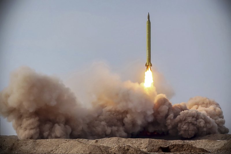 Το Ιράν πραγματοποίησε βολές βαλλιστικών πυραύλων κατά σκαφών επιφανείας – Στην περιοχή και αμερικανικό αεροπλανοφόρο