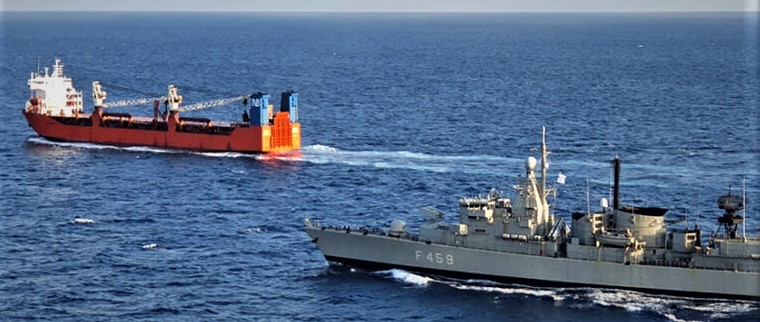 Πάλι στον «πάγο» οι ελληνορωσικές σχέσεις: Η νηοψία της ελληνικής φρεγάτας στο ρωσικό φορτηγό – Τι έγινε