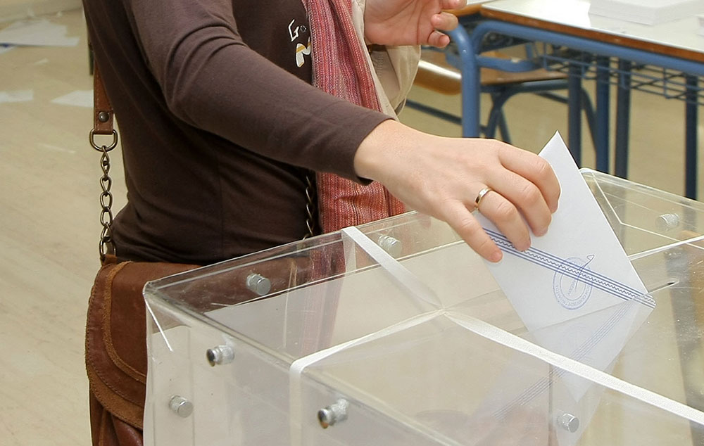 Οι υπουργοί ζητούν εκλογές από τον Μητσοτάκη
