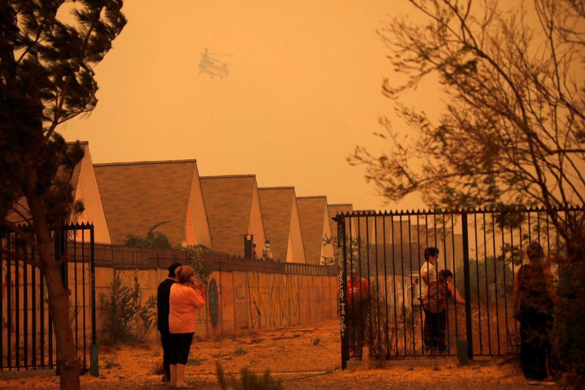 Συγκλονιστικές εικόνες από τη Χιλή: Ο ουρανός έχει γίνει κόκκινος από τις φωτιές! (βίντεο)