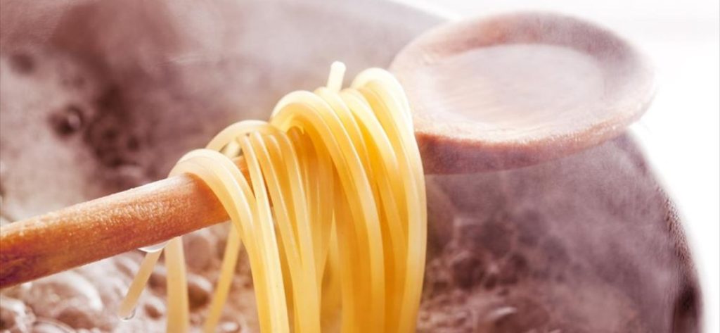 Με αυτό το μυστικό θα λάβετε τις μισές θερμίδες από τα μακαρόνια