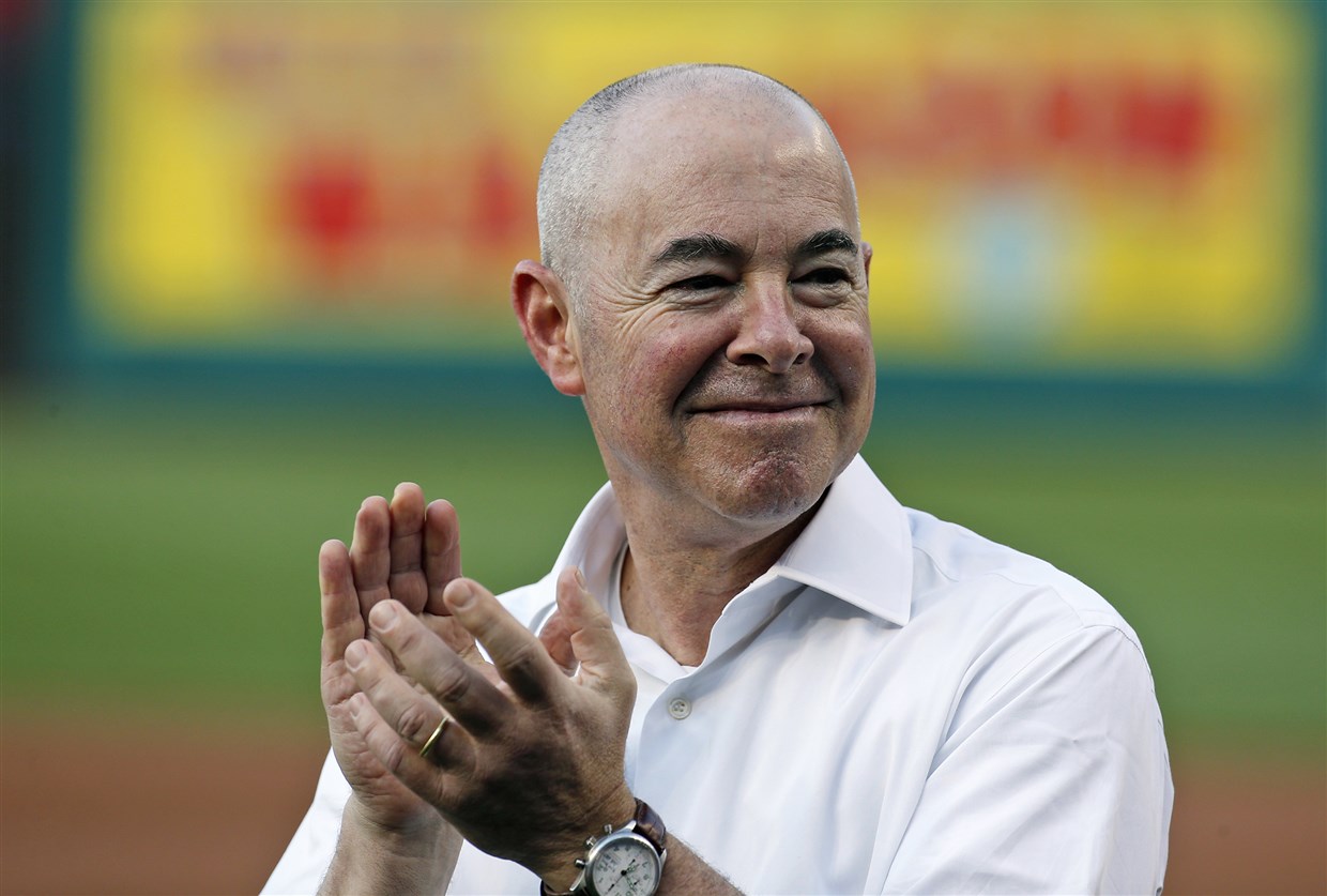 Ξεκινά το «φακέλωμα» στις ΗΠΑ: Ο νέος υπουργός Εσωτερικής Ασφάλειας υπόσχεται να βρει τους εγχώριους «εξτρεμιστές»!