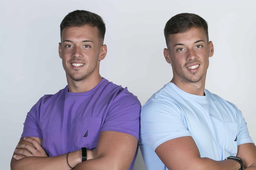 «Πανικός» μετά την αποκάλυψη των διδύμων του Big Brother ότι πήγαν με την ίδια κοπέλα χωρίς να ξέρει ποιος είναι ποιος