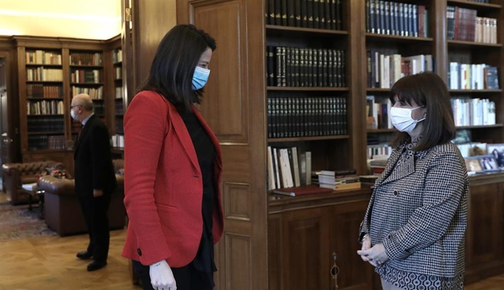 Συνάντηση Κ.Σακελλαροπούλου με Ν.Κεραμέως για τα σχολεία & την ανώτατη εκπαίδευση