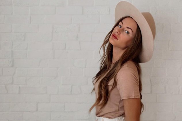 Alexis Robinault: Nεκρή 26χρονη Ιnfluencer – Το σώμα της εντοπίστηκε γυμνό δίπλα στον δρόμο (φωτό)