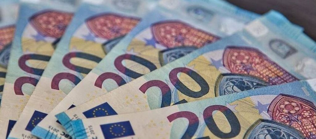 Δώρο Χριστουγέννων: Την ερχόμενη εβδομάδα η πληρωμή για τις αναστολές Δεκεμβρίου – Το ποσό που θα λάβετε