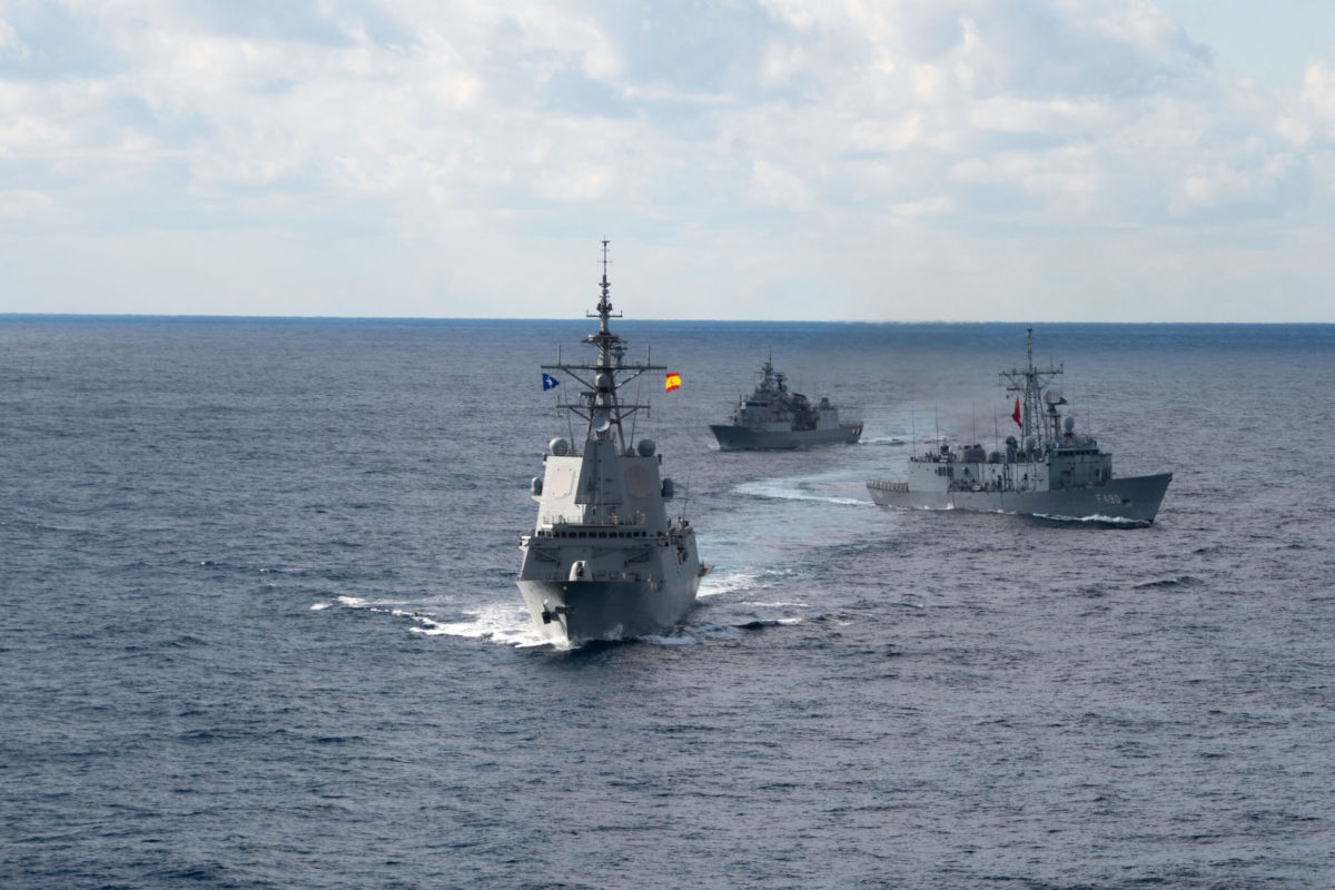 Εντυπωσιακές εικόνες από την συνεκπαίδευση μονάδων ΠΝ και αεροσκαφών ΠΑ με την SNMG 2 (φώτο-βίντεο)