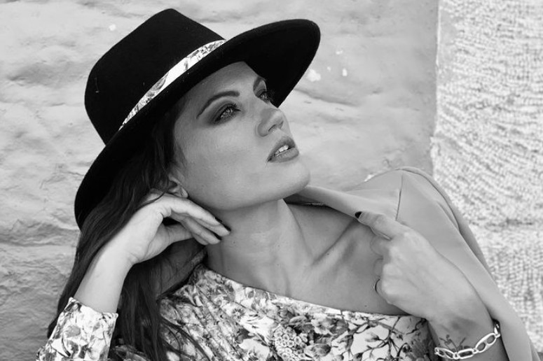 Μαίρη Συνατσάκη: «Έχω πέσει τρεις φορές θύμα σεξουαλικής παρενόχλησης» (βίντεο)