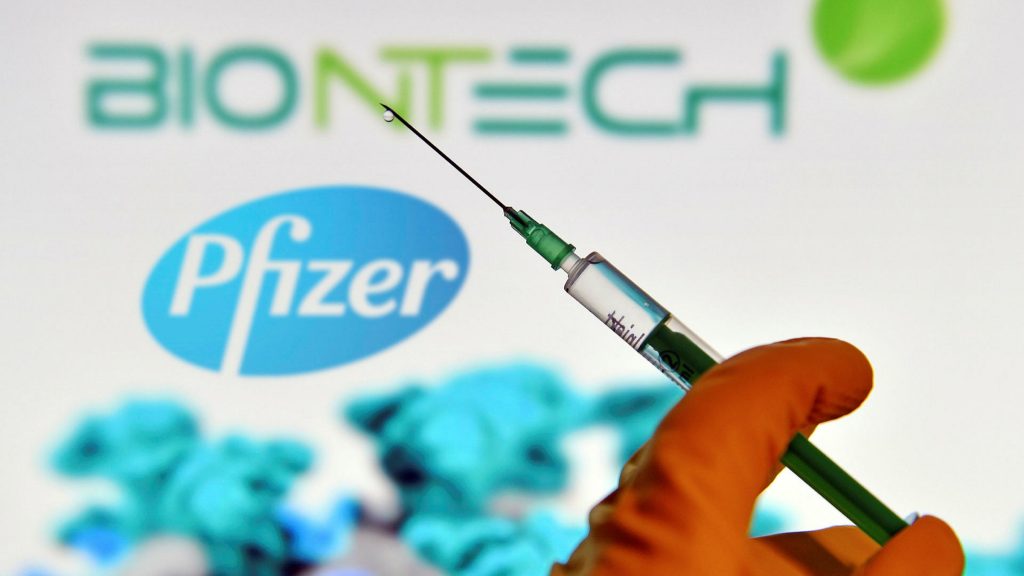 Η Ιταλία κινείται νομικά κατά της Pfizer για τις καθυστερήσεις στις παραδόσεις εμβολίων
