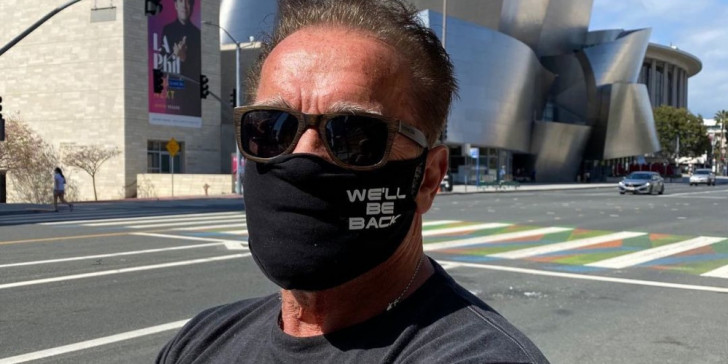 Άρνολντ Σβαρτσενέγκερ: Έκανε το εμβόλιο – Η ατάκα από τον «Εξολοθρευτή» (βίντεο)