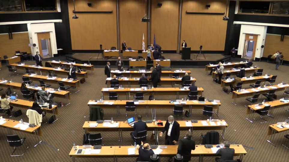 Ψηφίστηκε ο προϋπολογισμός με τη δεύτερη προσπάθεια στην κυπριακή βουλή
