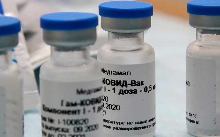 Κορωνοϊός: Τα Ηνωμένα Αραβικά Εμιράτα ενέκριναν το ρωσικό εμβόλιο Sputnik-V για επείγουσα χρήση