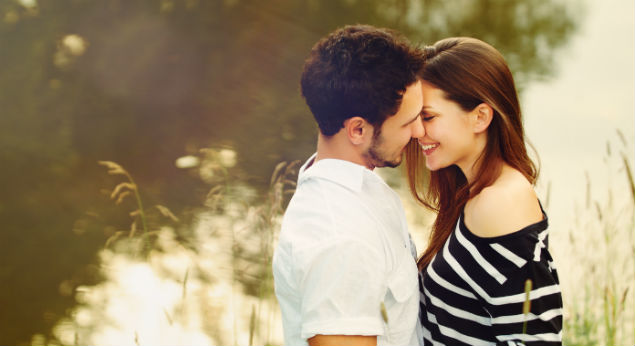 Αυτά είναι τα πέντε ζώδια που προτιμούν το παραδοσιακό ρομαντικό φλερτ