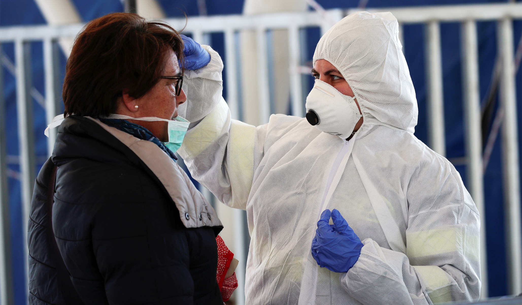 «Χαϊδεύει» τα αυτιά της Κίνας ο ΠΟΥ: «Είναι νωρίς για να καταλήξουμε από που προήλθε ο κορωνοϊός»