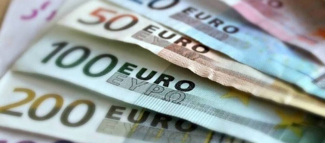 Επίδομα 400 ευρώ: Πώς θα δοθεί σε 150.000 επιστήμονες – Τα κριτήρια και οι δικαιούχοι