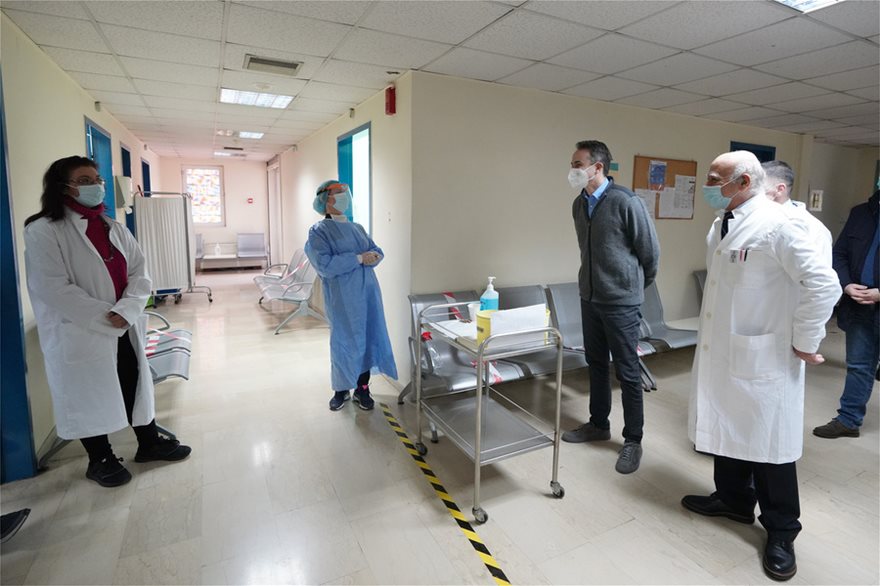 Κ.Μητσοτάκης από κέντρο υγείας στα Καμίνια: «Ο εμβολιασμός προχωράει ακριβώς όπως τoν έχουμε προγραμματίσει»