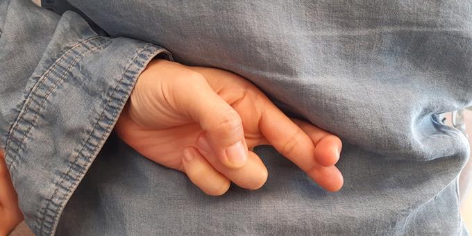 Σίγουρα ή τα έχεις πει ή τα έχεις ακούσει: Αυτά είναι τα πιο συνηθισμένα ψέματα που λένε οι άντρες στις γυναίκες