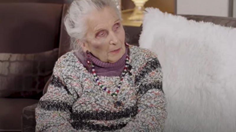 Πέθανε η Τιτίκα Σαριγκούλη: Η φωτιά και το θαύμα με τον Σταυρό!