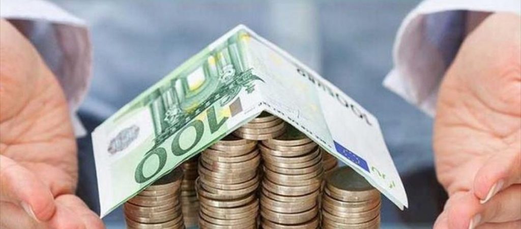 Στη Βουλή οι διατάξεις για τα «κουρεμένα» ενοίκια και τις επιταγές