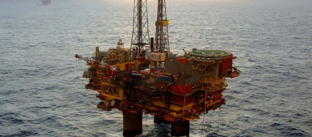 Δύο πλατφόρμες άντλησης πετρελαίου αγόρασε η Space-X του Έλον Μάσκ