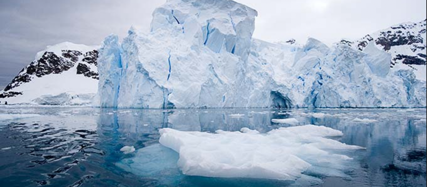 Έρευνα: Οι πάγοι λιώνουν πιο γρήγορα – «Καμπανάκι» κινδύνου από τους επιστήμονες