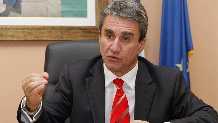 «Εμφύλιος» για την ηγεσία του ΚΙΝΑΛ: «Μπορώ καλύτερα από την Γεννηματά» λέει ο Α.Λοβέρδος