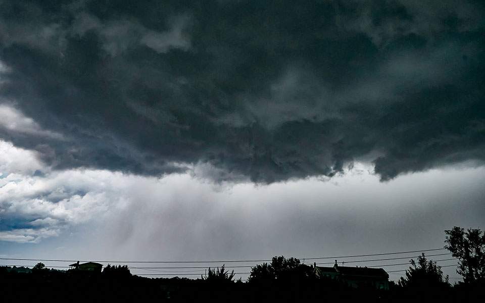 Προβλήματα από την κακοκαιρία στις Φιλιάτες Θεσπρωτίας – Απεγκλωβίστηκαν από αυτοκίνητο τέσσερα άτομα