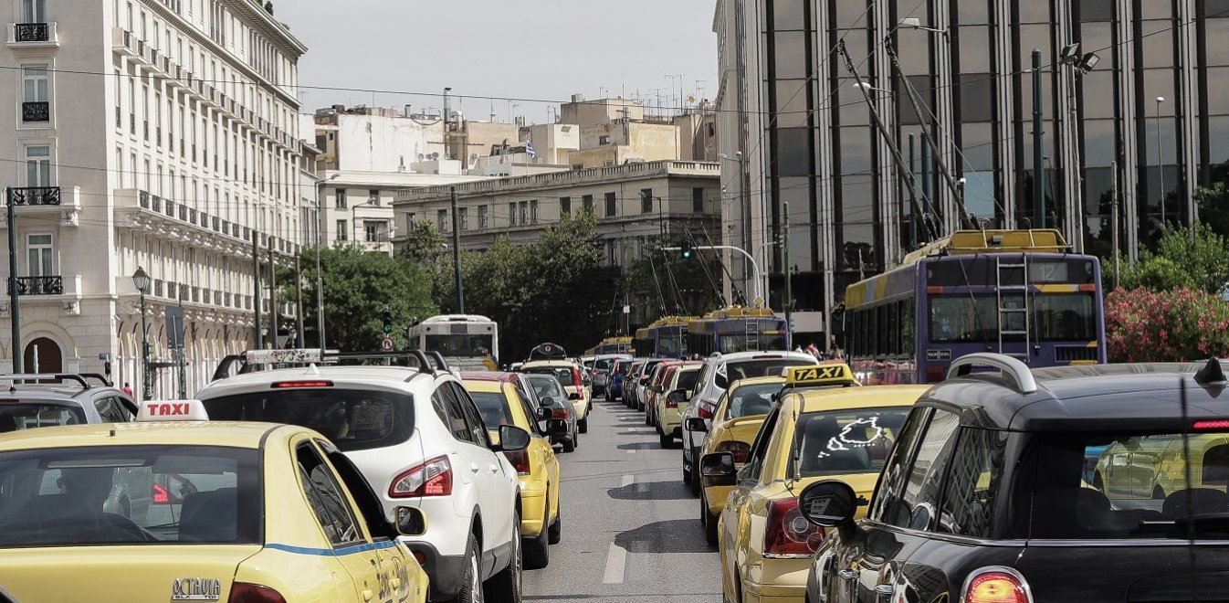 Μποτιλιάρισμα στους δρόμους της Αθήνας – Που εντοπίζονται προβλήματα (φωτο)