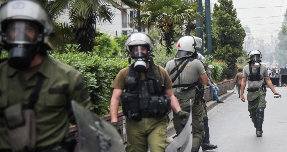 «Κουβάρι» η Επιτροπή Εμπειρογνωμόνων με την απαγόρευση συναθροίσεων