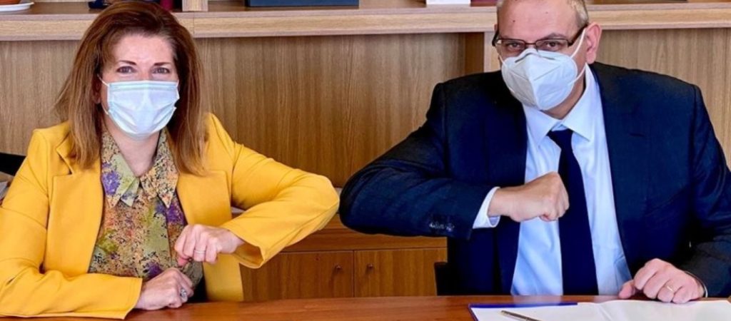 Μνημόνιο Συνεργασίας ΥΠΕΣ – ΥΠΑΙΘ για τον διαγωνισμό απόκτησης ελληνικής ιθαγένειας