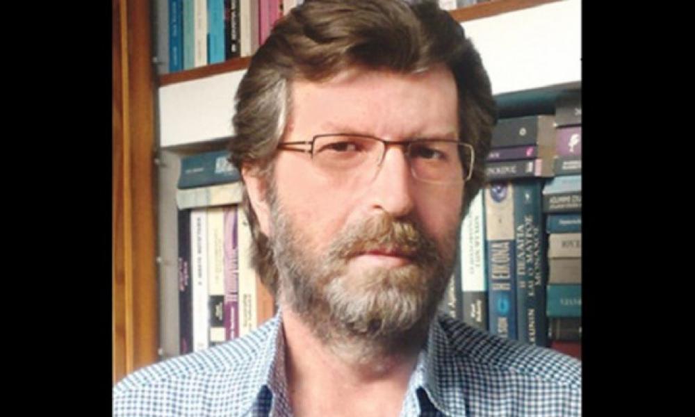Πέθανε ο δημοσιογράφος Βασίλης Τριανταφύλλου