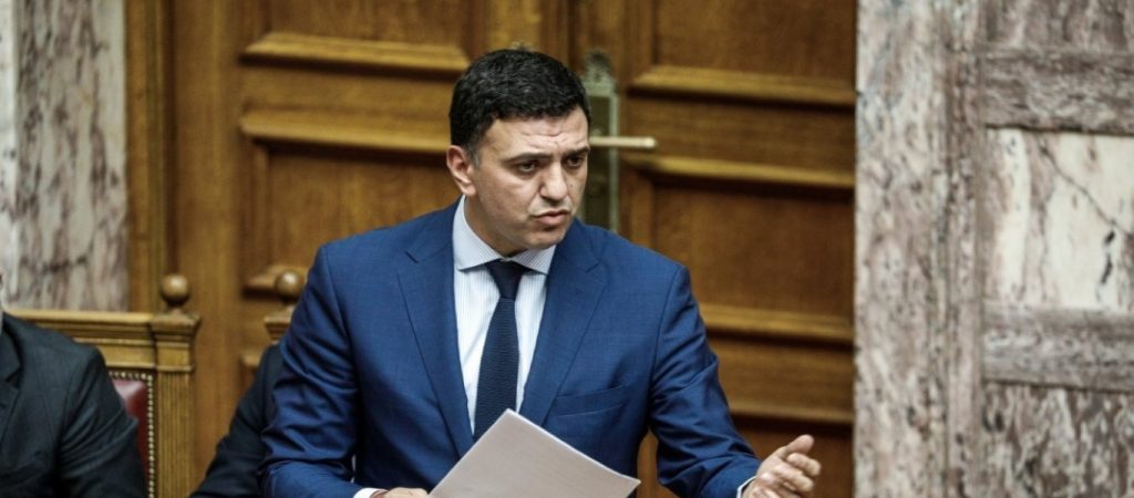 Ο Β.Κικίλιας ενημερώνει τους εκπροσώπους των κομμάτων για την πορεία της πανδημίας