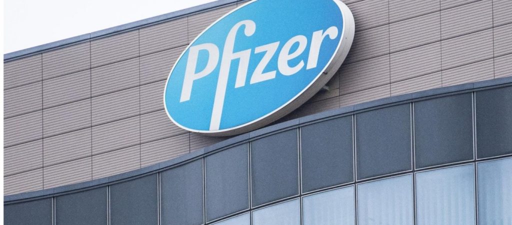 Εμβόλιο Pfizer: Αναπτύσσει ενισχυτική δόση κατά των πιο μεταδοτικών μεταλλάξεων του κορωνοϊού